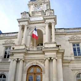 la préfecture de Nîmes