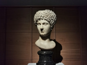 Buste Giulia de Titus - Musee de la Romanité