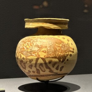 Aryballe globulaire corinthien (vase à parfum) - Musée de la Romanité Nîmes