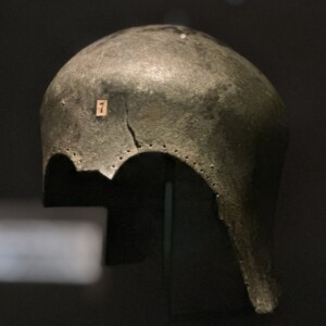 Casque corinthien - Musée de la Romanité Nîmes