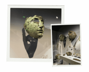 Montage photo Visière à visage de cavalier - Musée de la Romanité Montage photo Visière à visage de cavalier
