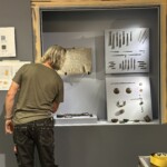 Montage vitrine exposition temporaire "Gaulois, mais Romains !"
